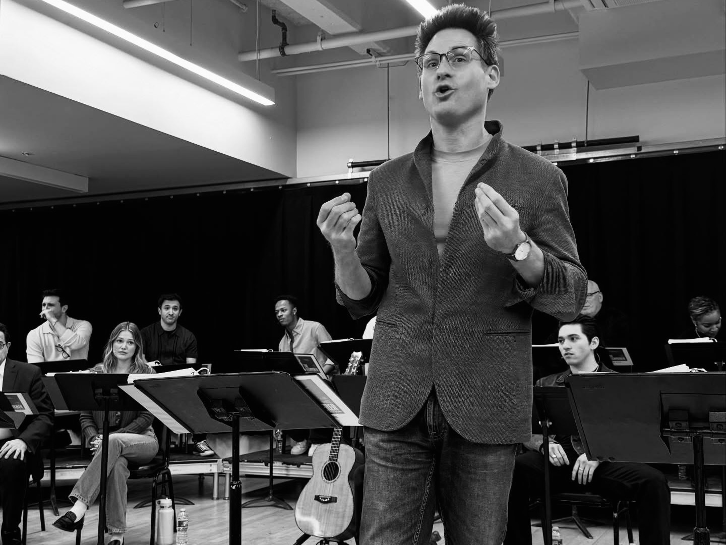 Kenneth Ferrone speaking to performers in rehearsal